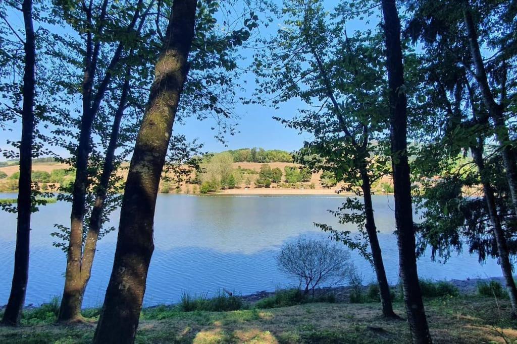 Joli Gite Rural Dans Un Havre De Paix Saint-Bonnet-le-Troncy Ngoại thất bức ảnh