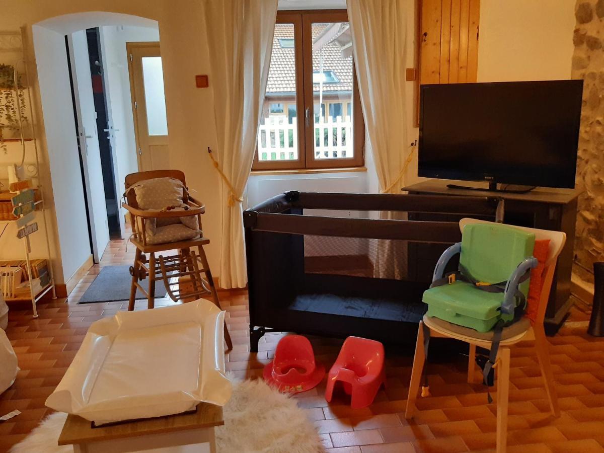 Joli Gite Rural Dans Un Havre De Paix Saint-Bonnet-le-Troncy Ngoại thất bức ảnh