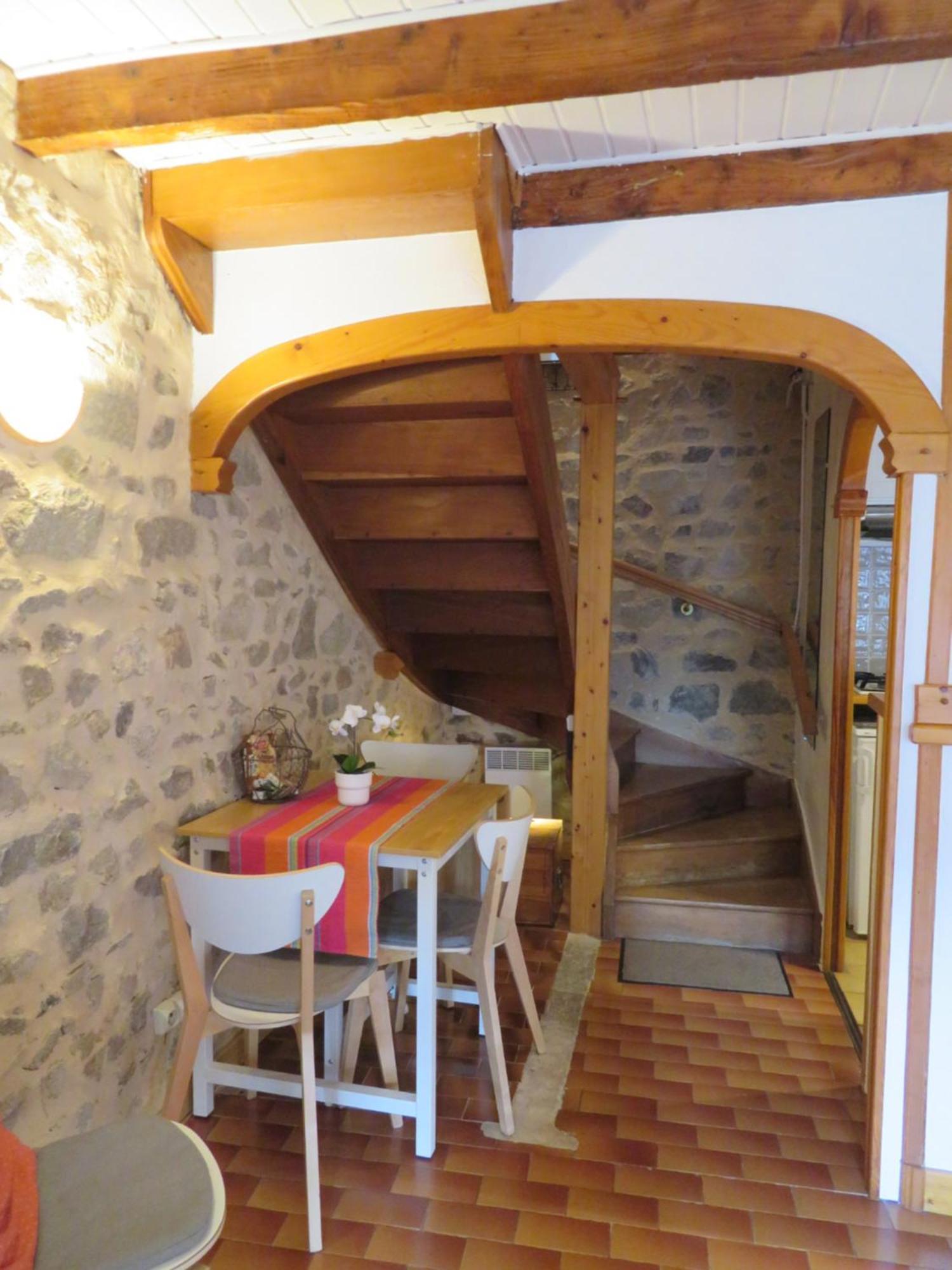 Joli Gite Rural Dans Un Havre De Paix Saint-Bonnet-le-Troncy Ngoại thất bức ảnh